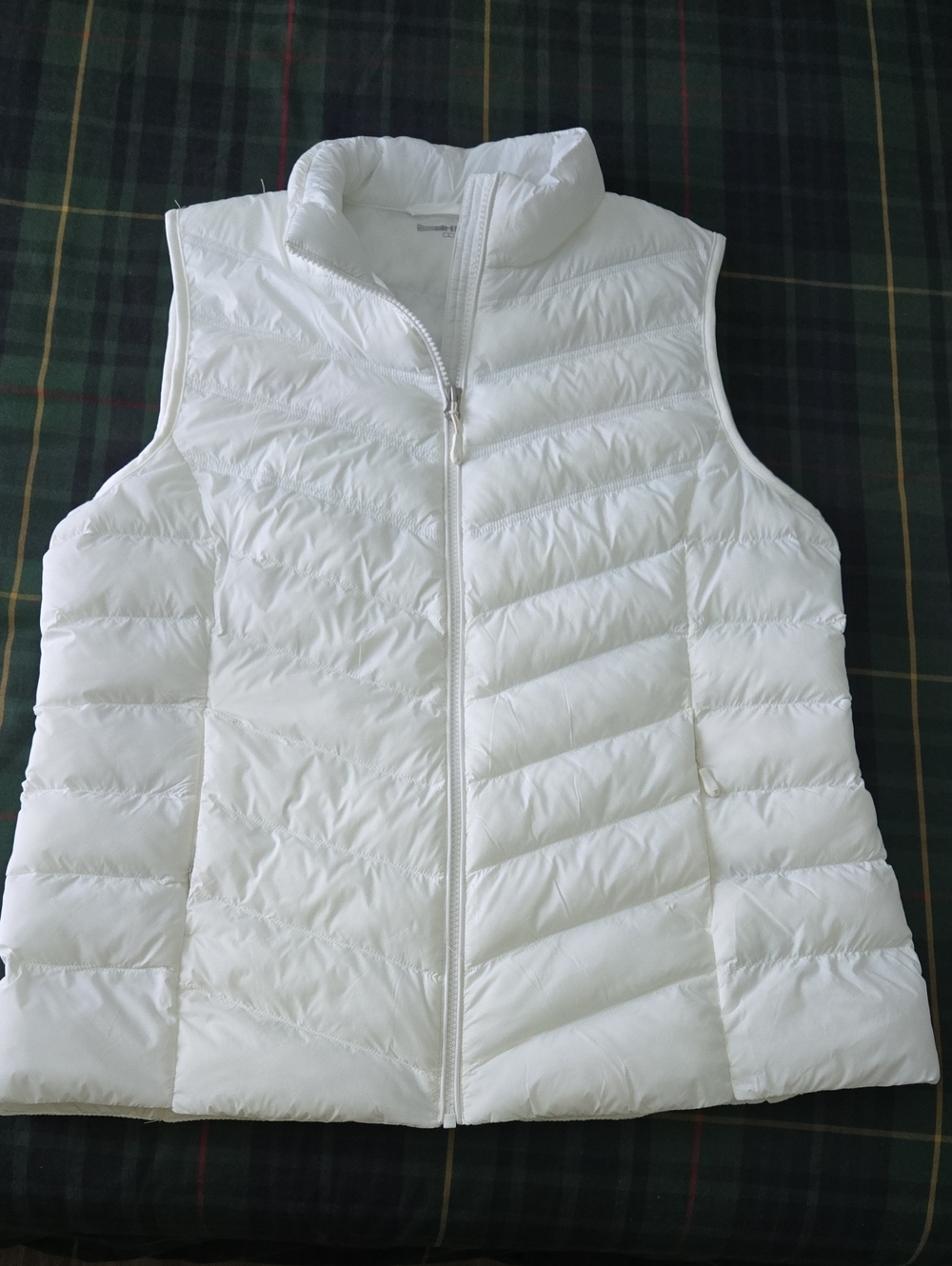 32° Heat Women's White Puffer Vest - Lightweight Quilted Vest